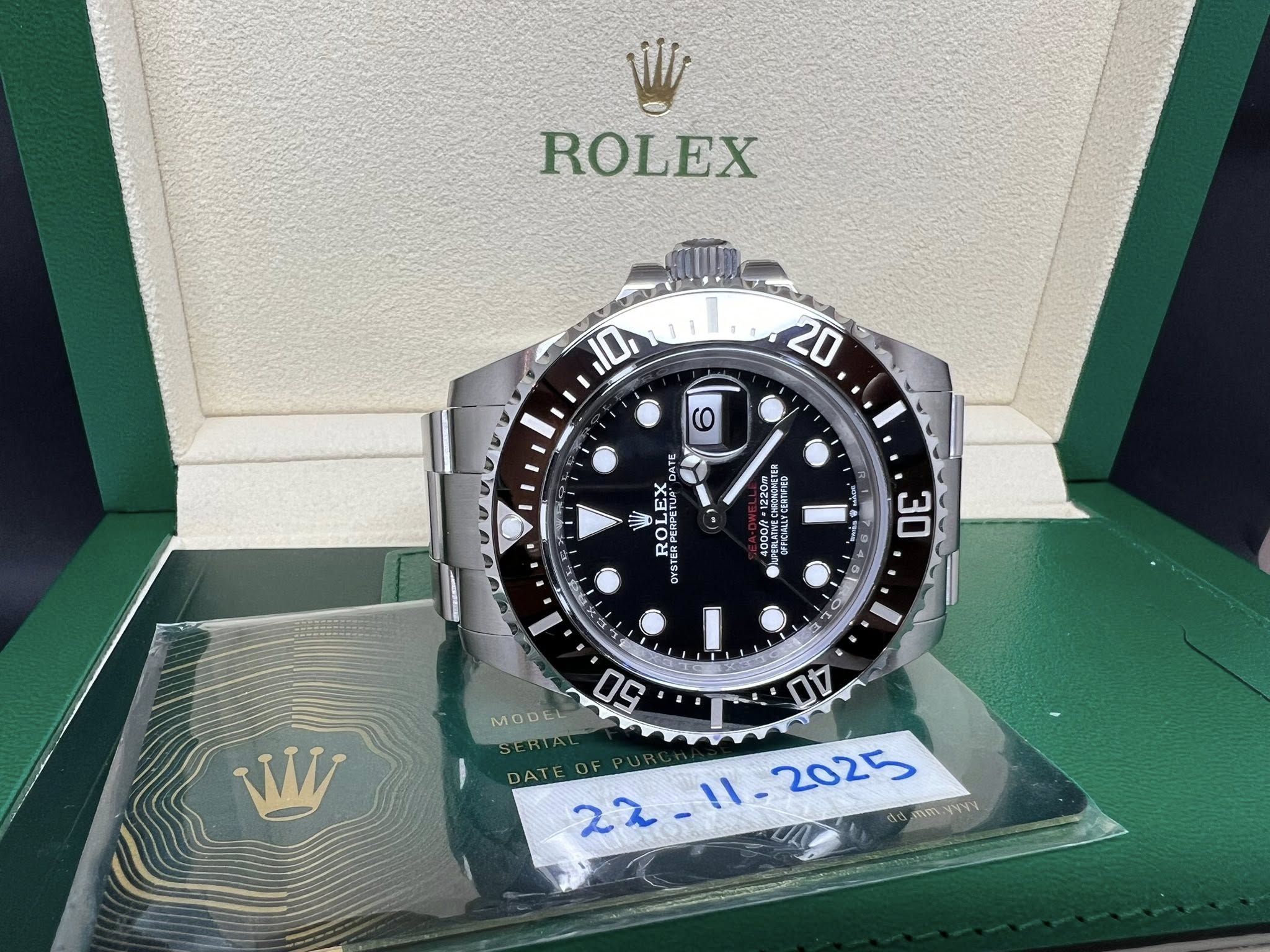 全新 Rolex Sea Dweller 43mm 單紅 126600 full sticker