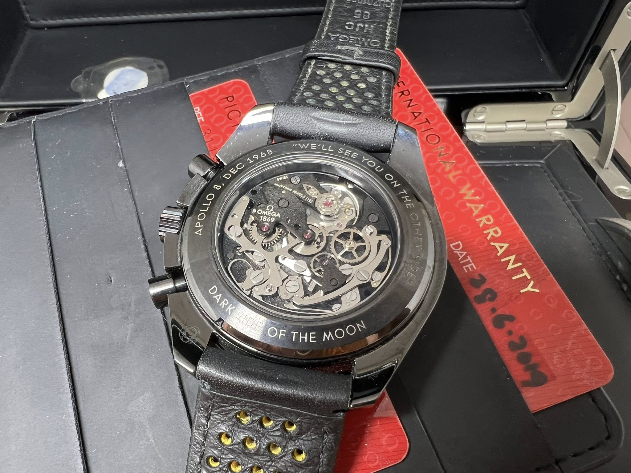 Omega Speedmaster Dark side of the Moon Apollo 8 黑陶瓷皮帶 311.92.44.30.01.001 2019年錶 99%new