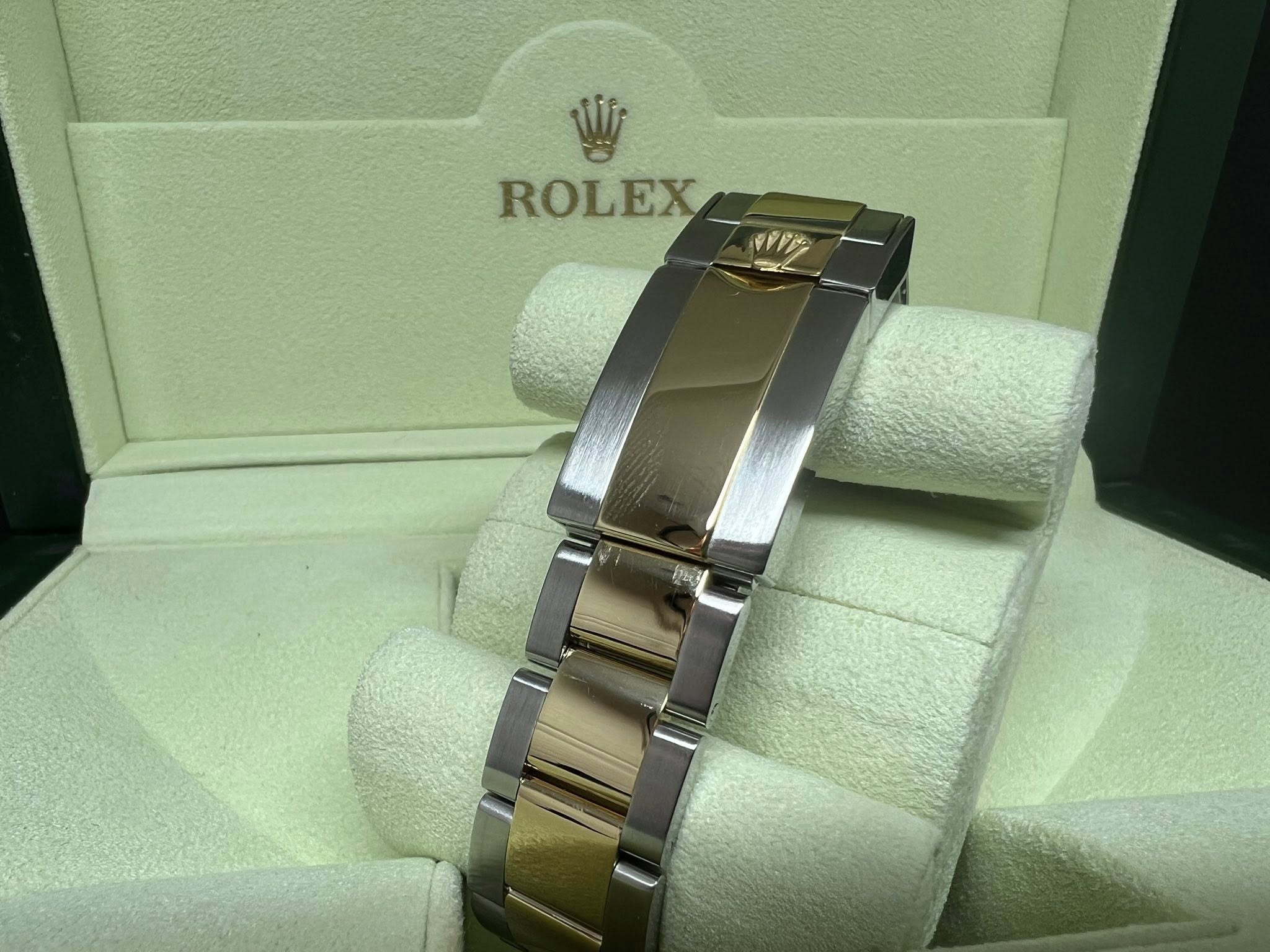 Rolex Daytona 金鋼黑面石字 116523G V頭 長扣 淨錶