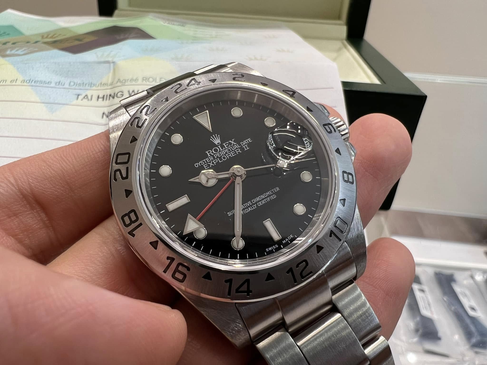 Rolex Explorer II 黑面紅針 16570 F頭 密窿  行貨