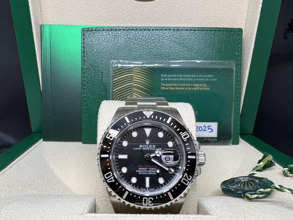 全新 Rolex Sea Dweller 43mm 單紅 126600 full sticker