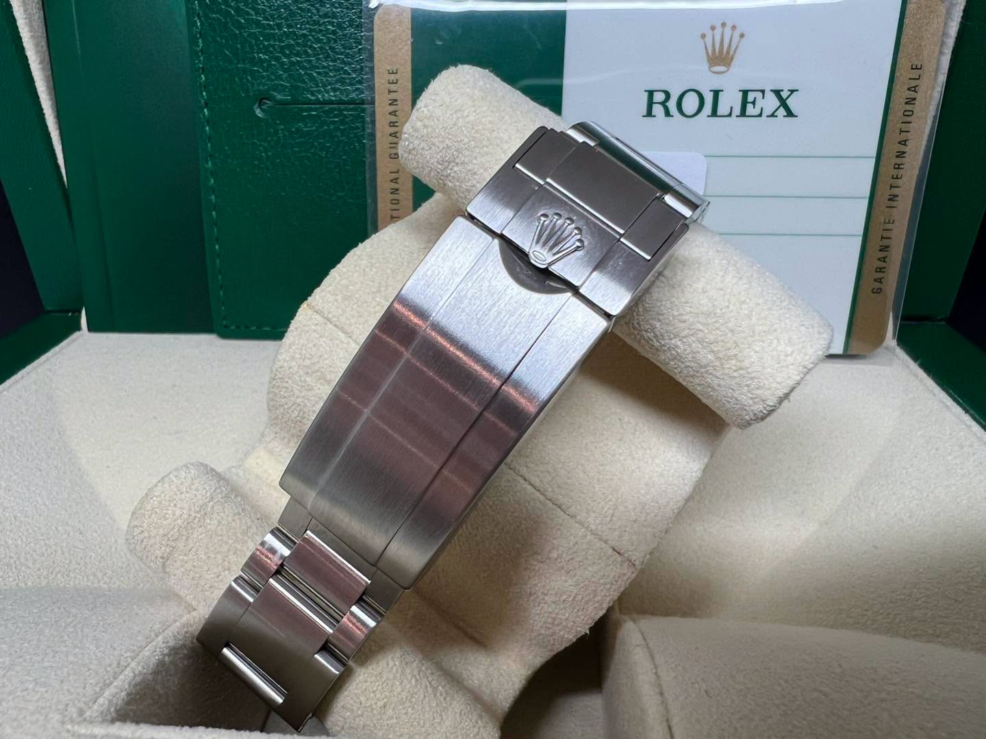 Rolex Submariner  綠圈綠面 116610LV 2018年錶
