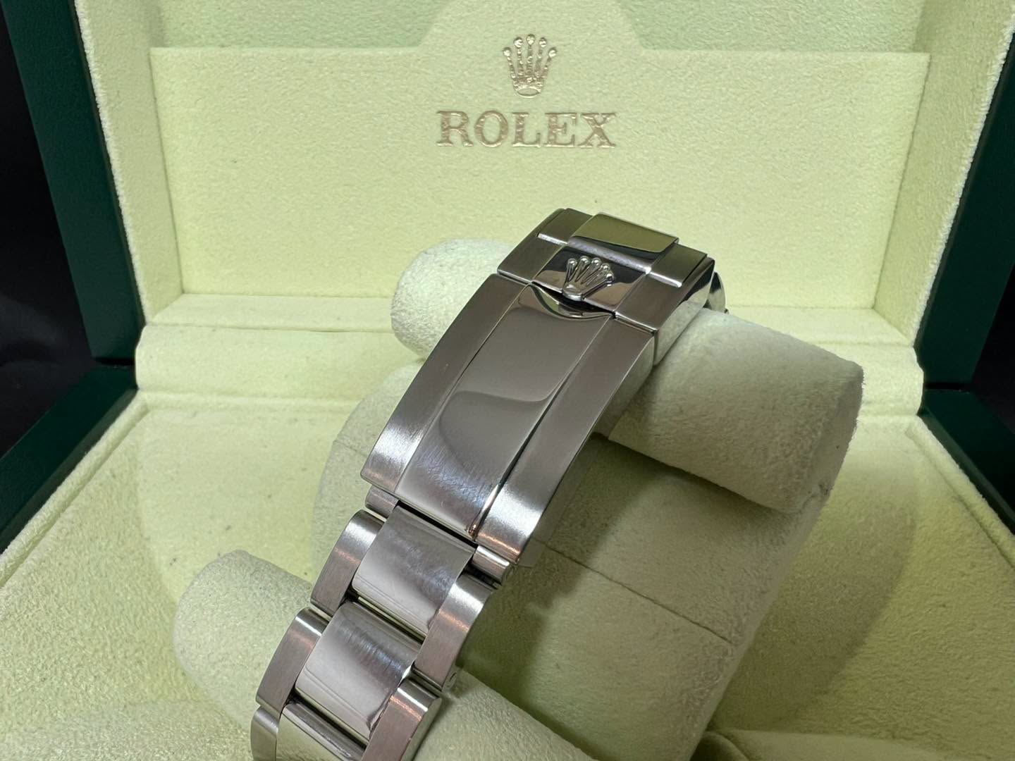 Rolex GMT Master II 綠針(已停產） 116710LN V頭 淨錶