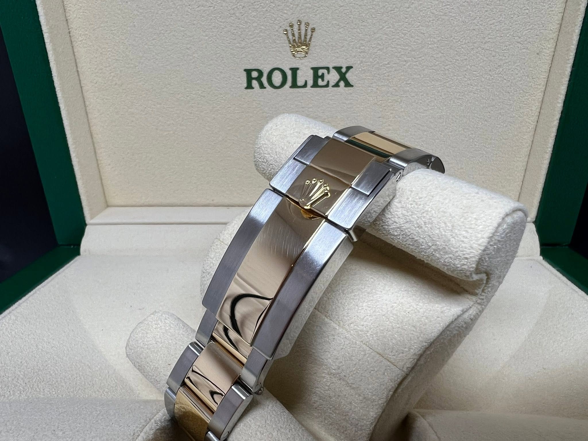 Rolex GMT Master II 金鋼綠針 型號：116713LN 亂碼 淨錶